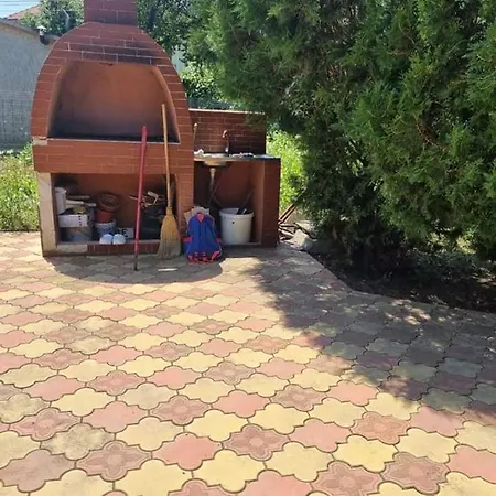 Villa Beluci בית אירוח *