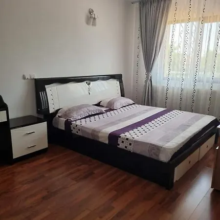 Villa Beluci בית אירוח *