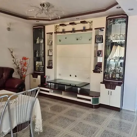 בית אירוח Villa Beluci